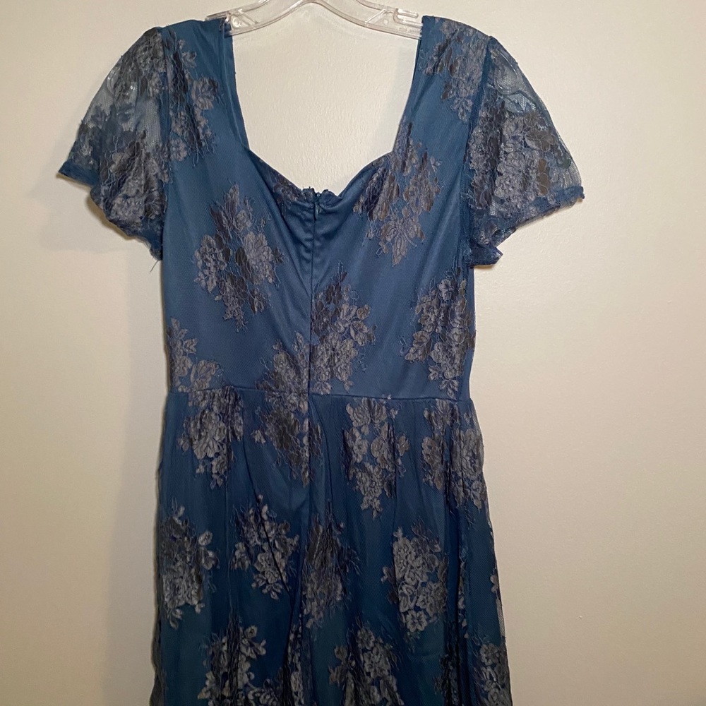 Dress - Picture 5 of 5